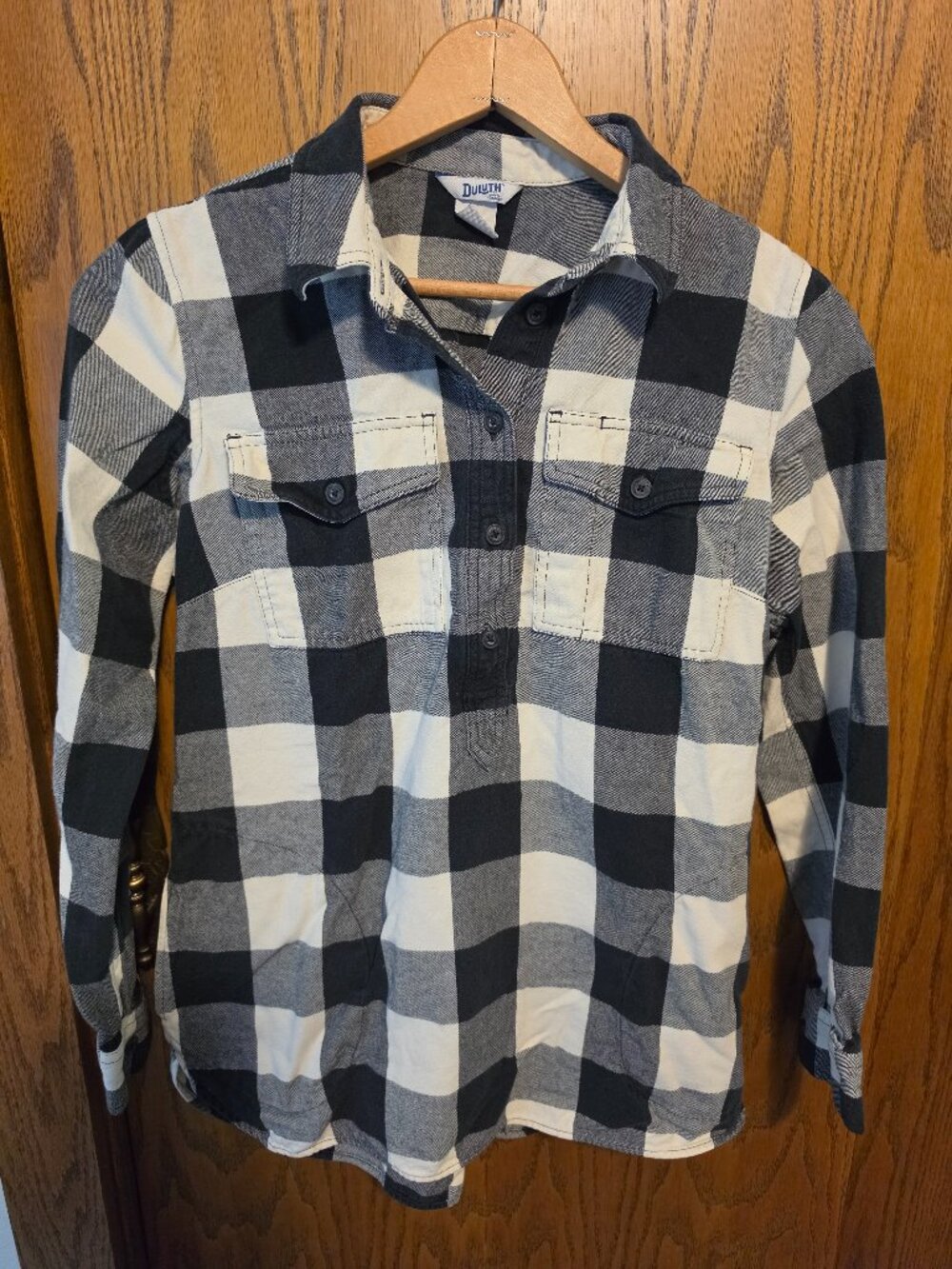 Duluth Trading Co Free Swingin Flannel Popover Shirt Small Black White Plaid 729